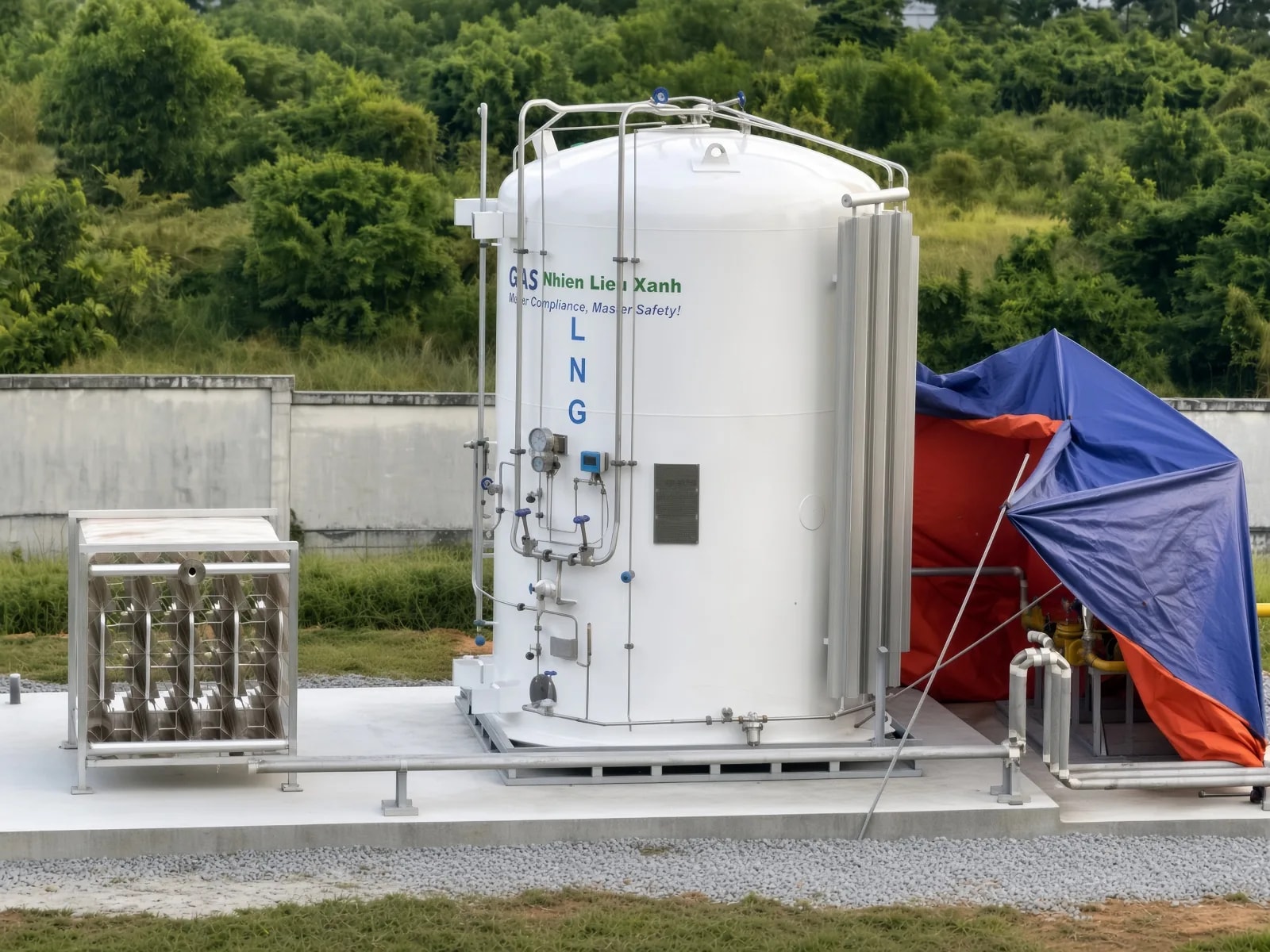 LNG 시스템의 대기식 기화기 설비