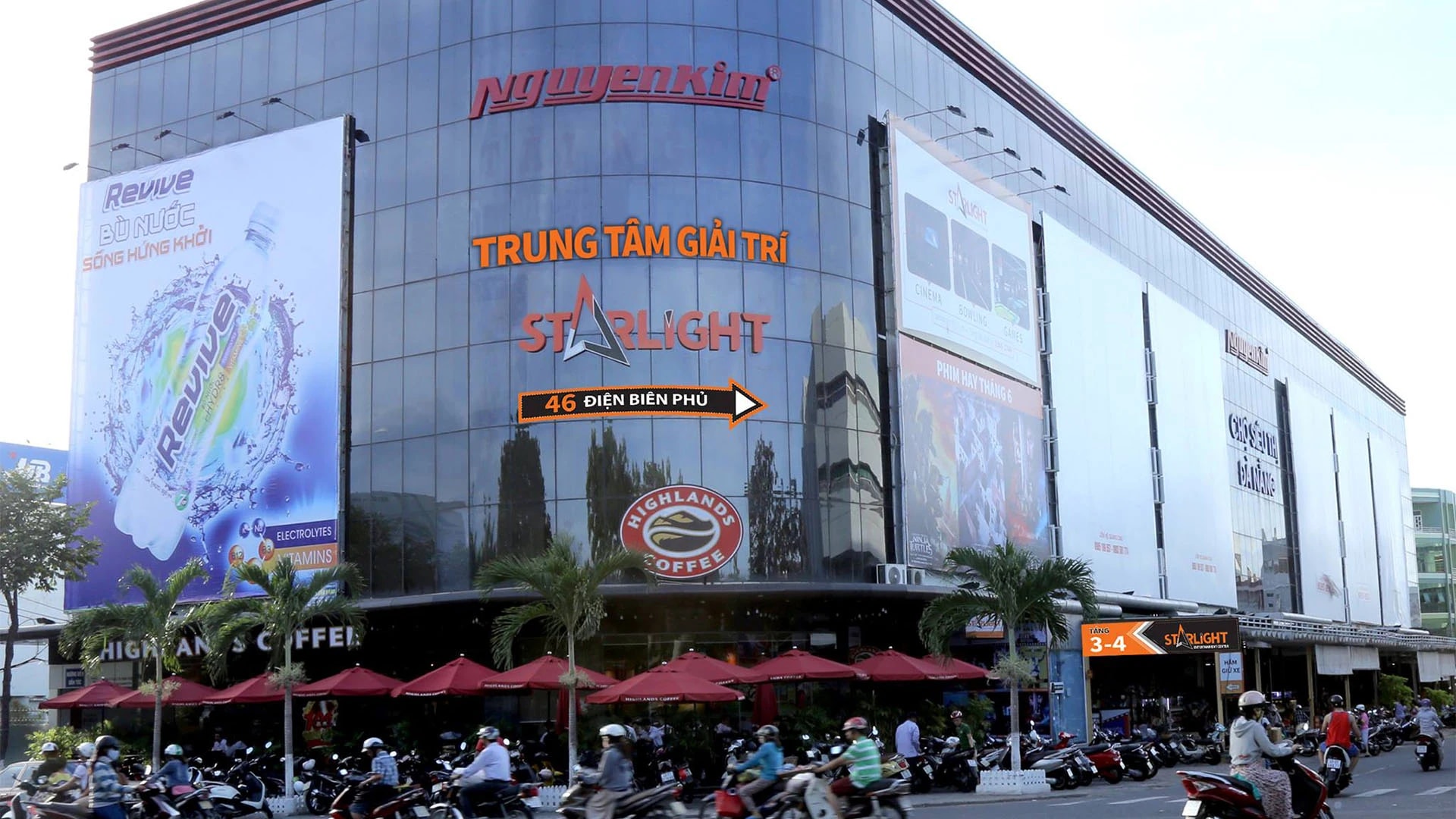 Exterior of Nguyen Kim Da Nang centre